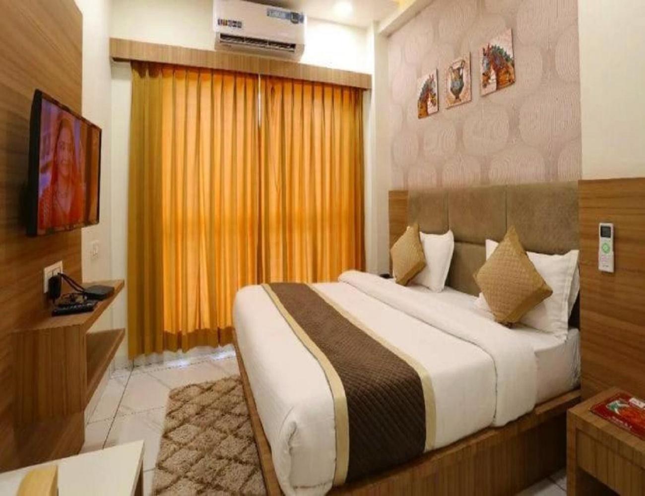 ניו דלהי Hotel Tu Casa Delhi Airport מראה חיצוני תמונה
